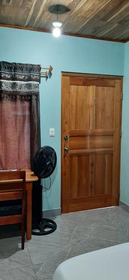 Cabinas El Pilon Rio Celeste 外观 照片