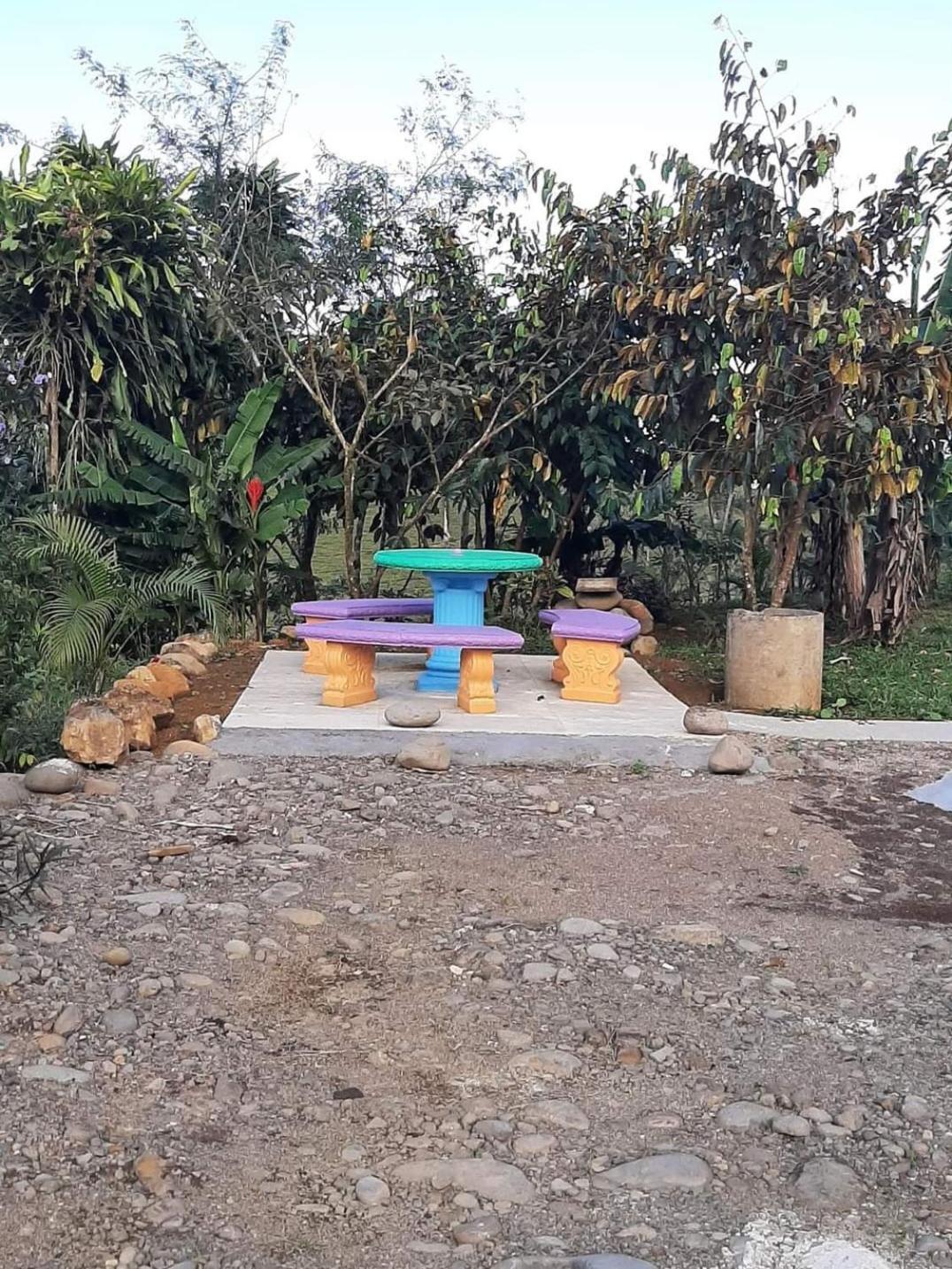 Cabinas El Pilon Rio Celeste 外观 照片